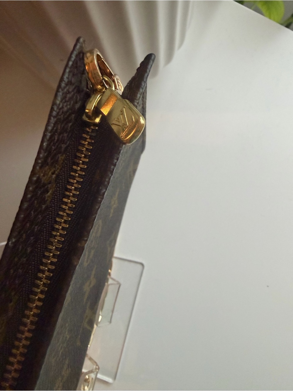 Authentic Louis Vuitton Brown Monogram Crossbody Clutch/Pouch - Picture 2 of 15